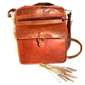 Jack George’s Voyager Large Crossbody 7205